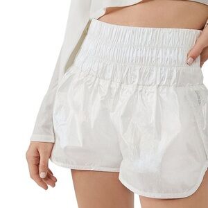 NWOT FREE PEOPLE THE WAY HOME SHORTS WHITE size: xs